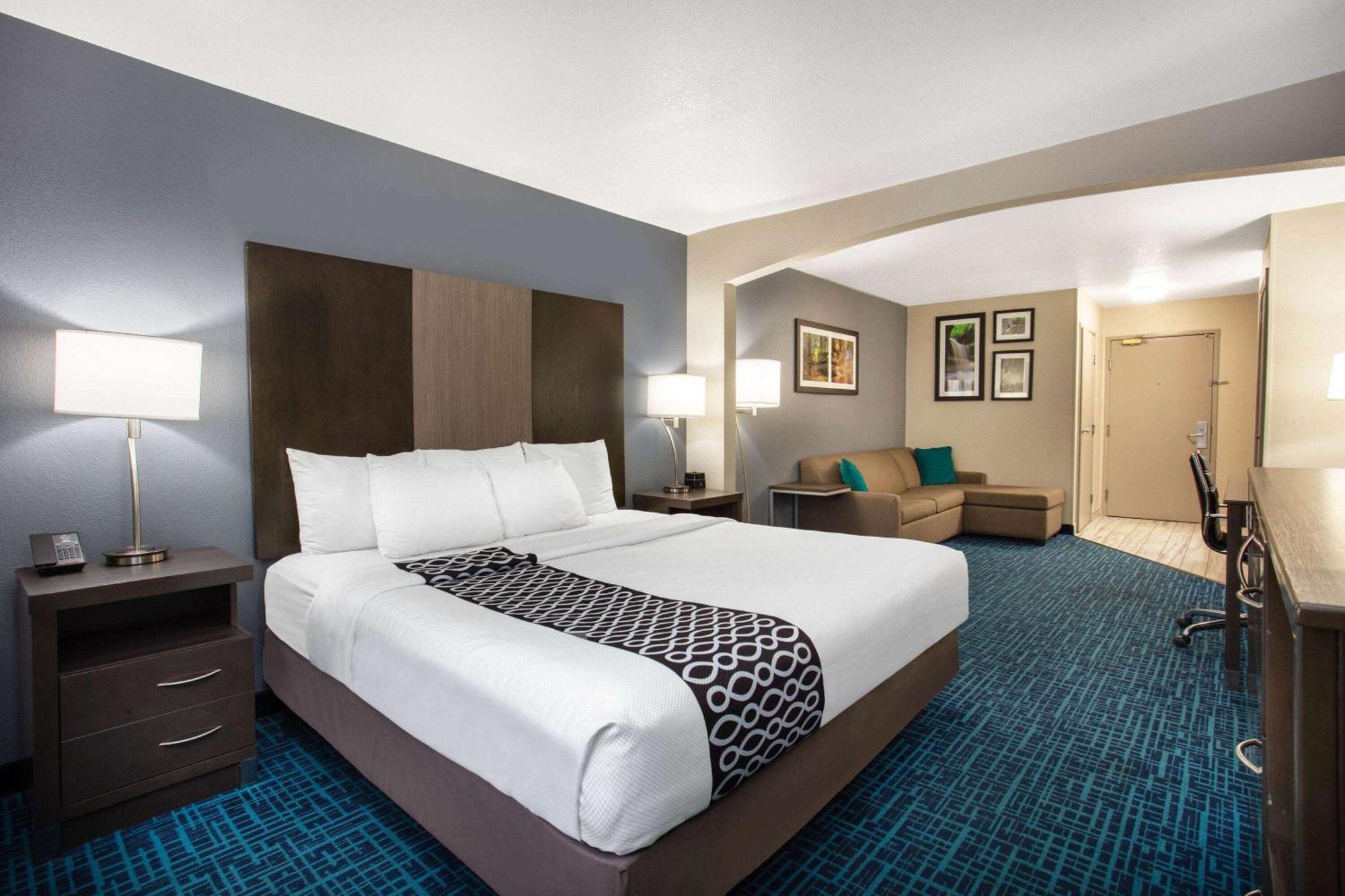 La Quinta Inn & Suites By Wyndham Peru Starved Rock St Park Екстер'єр фото